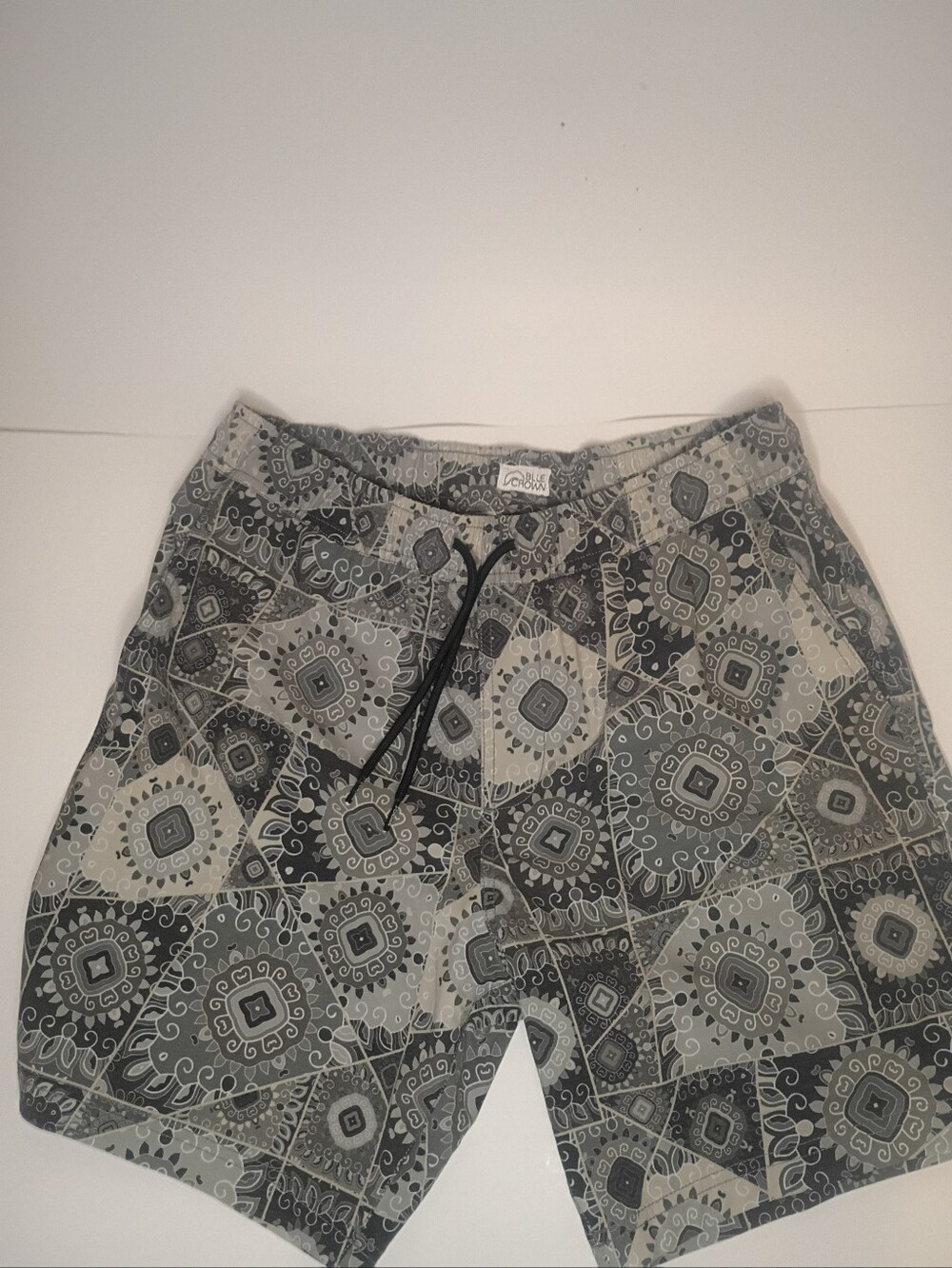 Le Crown Men’s Black & Gray Patterned Jogger Shorts